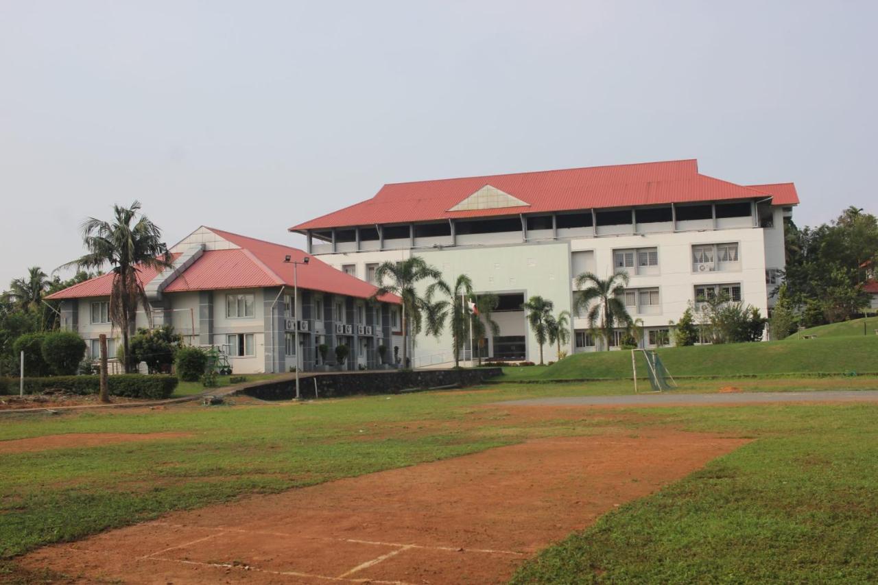 Angamaly Convention Centre Hotel Kochi Ngoại thất bức ảnh