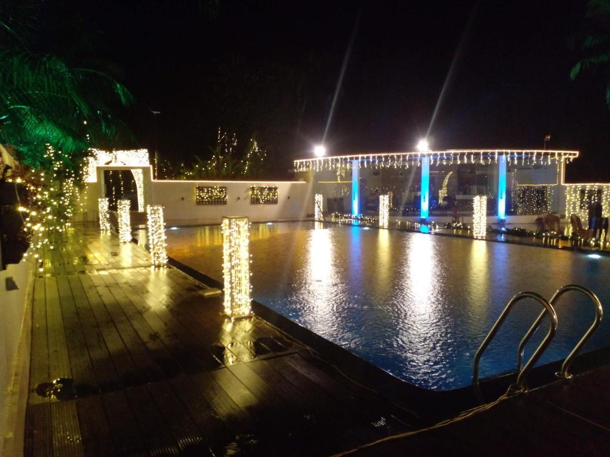 Angamaly Convention Centre Hotel Kochi Ngoại thất bức ảnh