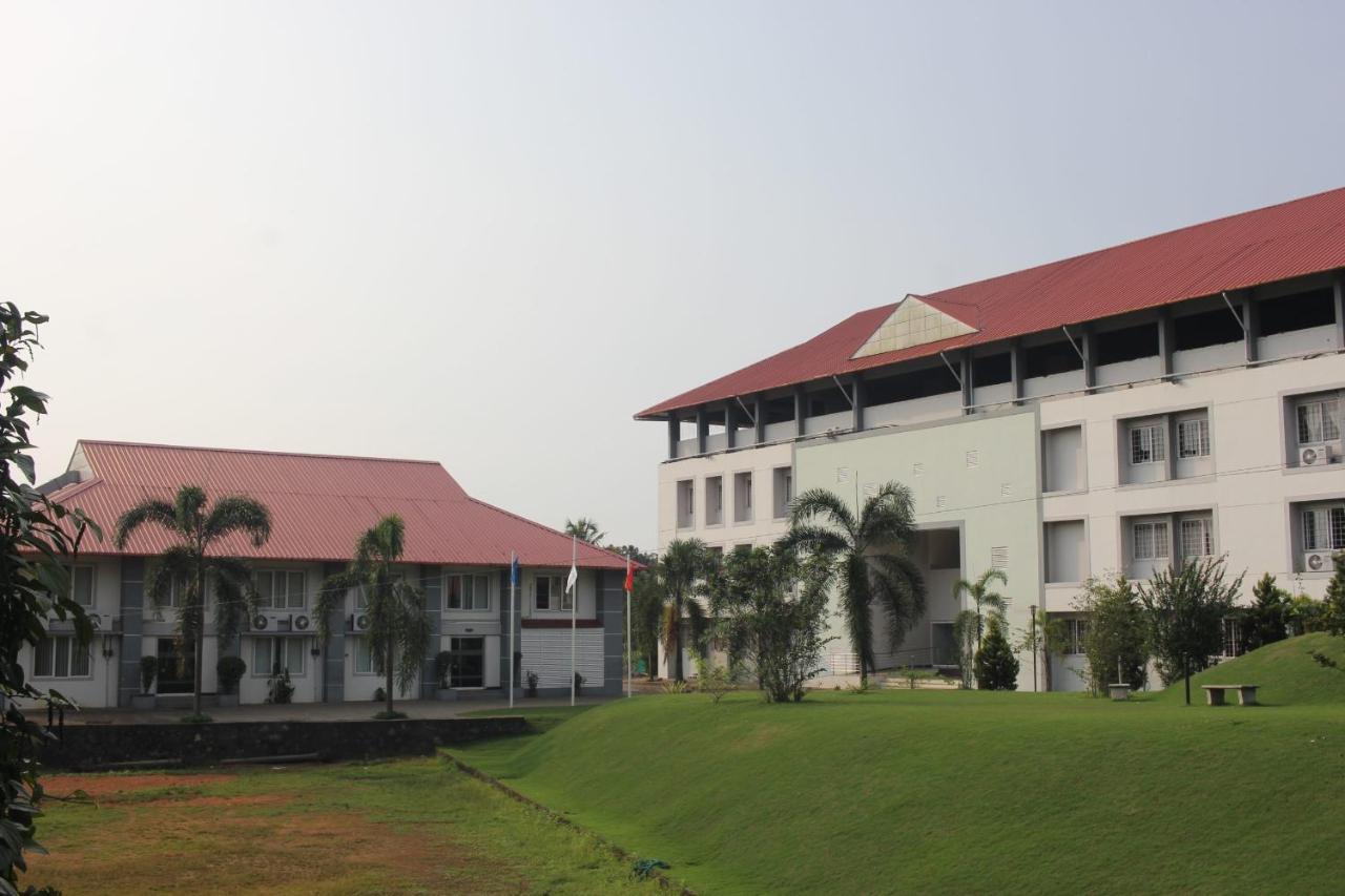 Angamaly Convention Centre Hotel Kochi Ngoại thất bức ảnh