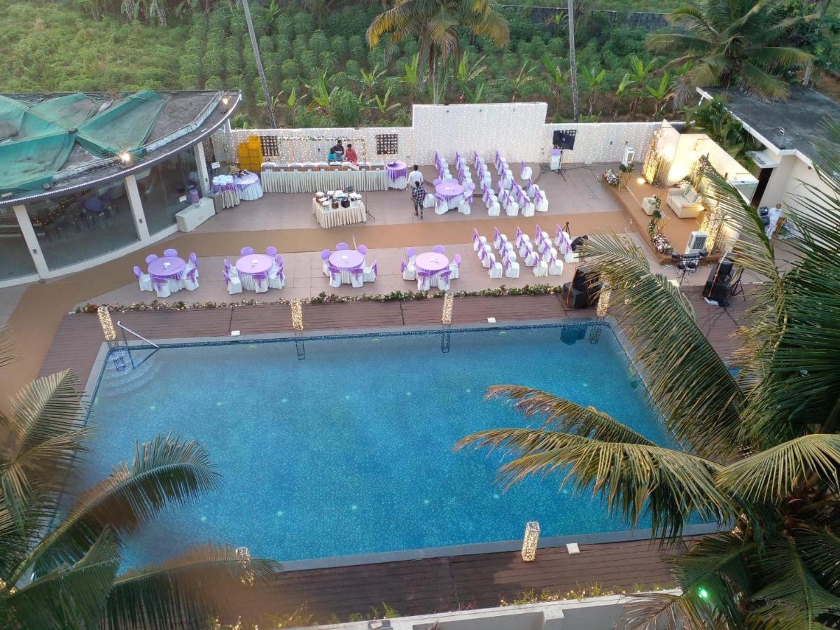 Angamaly Convention Centre Hotel Kochi Ngoại thất bức ảnh